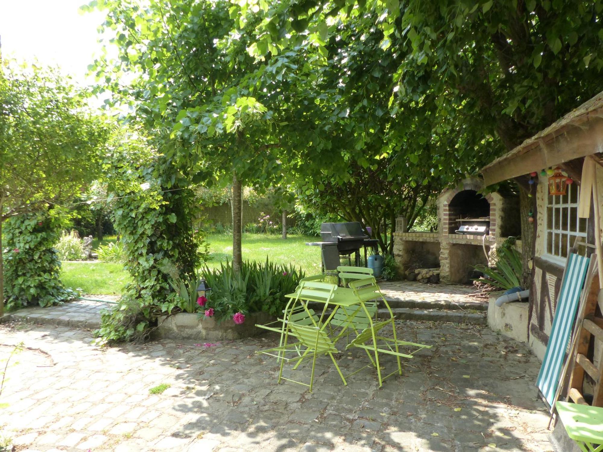 Maison D'Hotes La Source Bed & Breakfast Magny-les-Hameaux Exterior photo